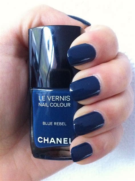 chanel nagellak blauw|CHANEL Nagellak .